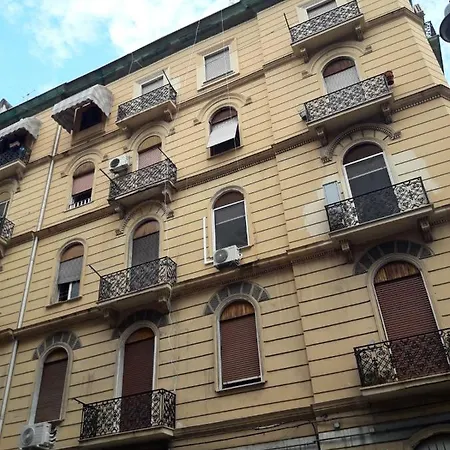 I Due Tornesi 3* نابولي